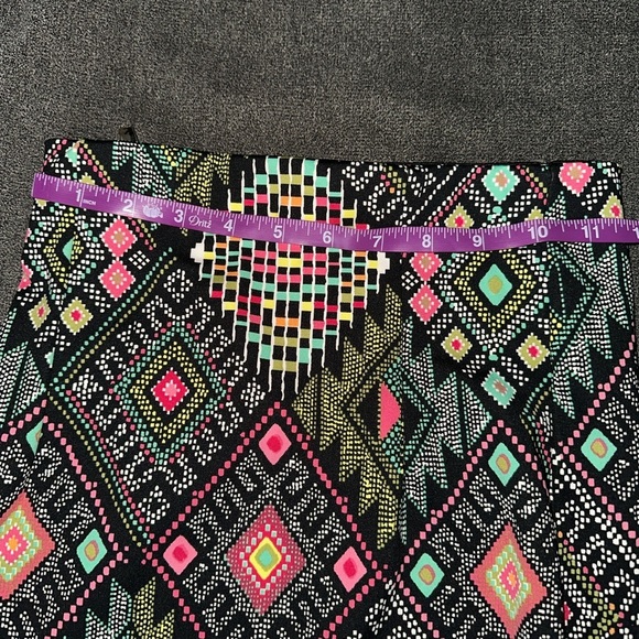 Embellished Pink and Green Pencil Skirt Knee-Length Casual - Picture 2 of 5